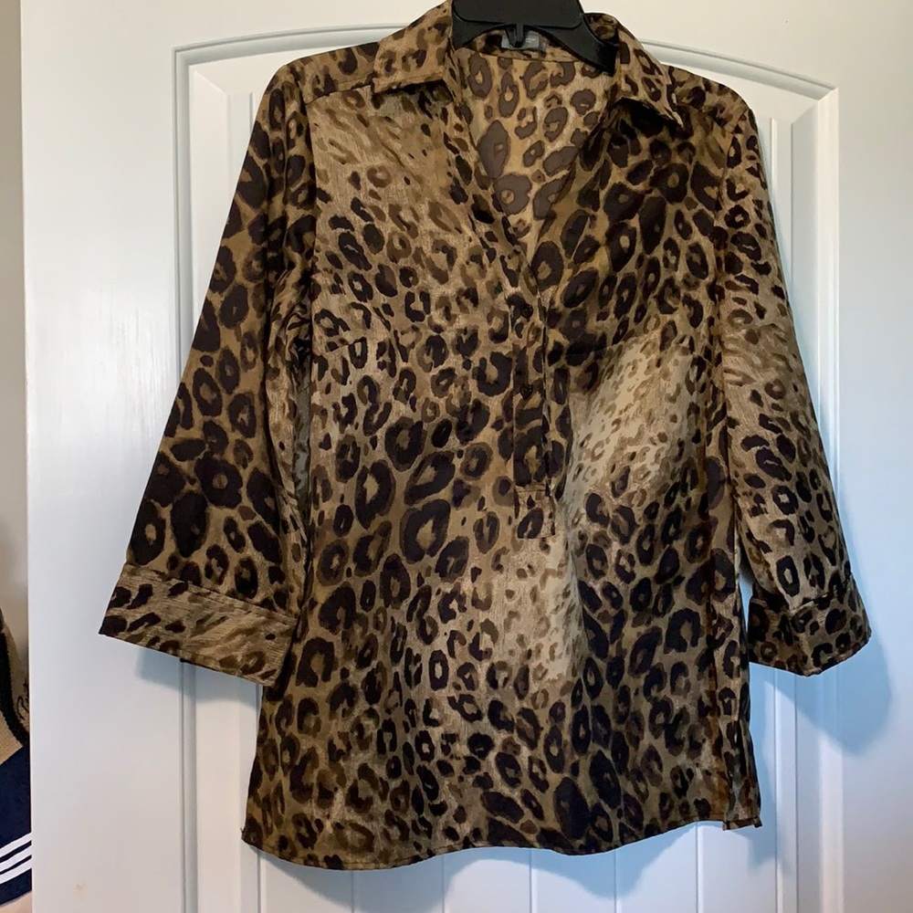 125) Ann Taylor Black/Beige Leopard Print Shirt, Size M